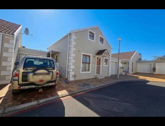 3 BEDROOM TOWNHOUSE FOR SALE IN SOMERSET RIDGE